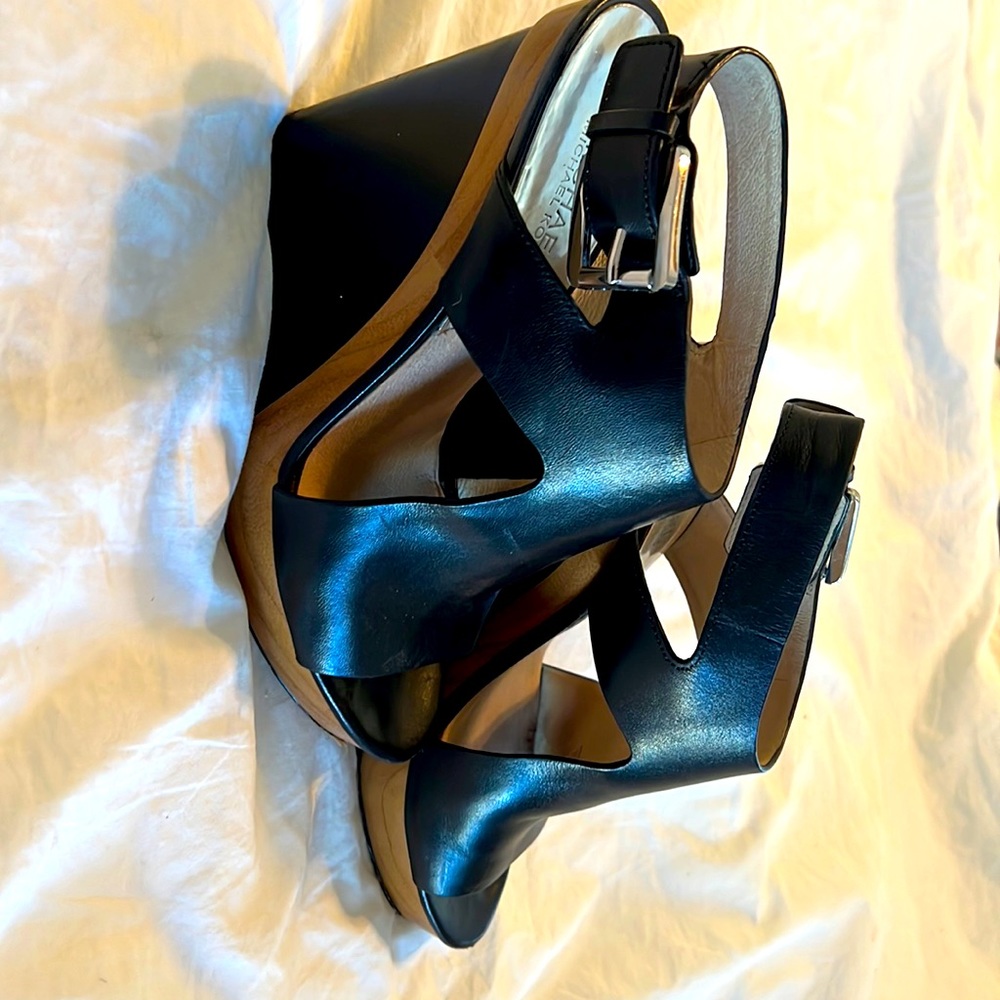 MK Black Leather Wood Platform! Great condition!!